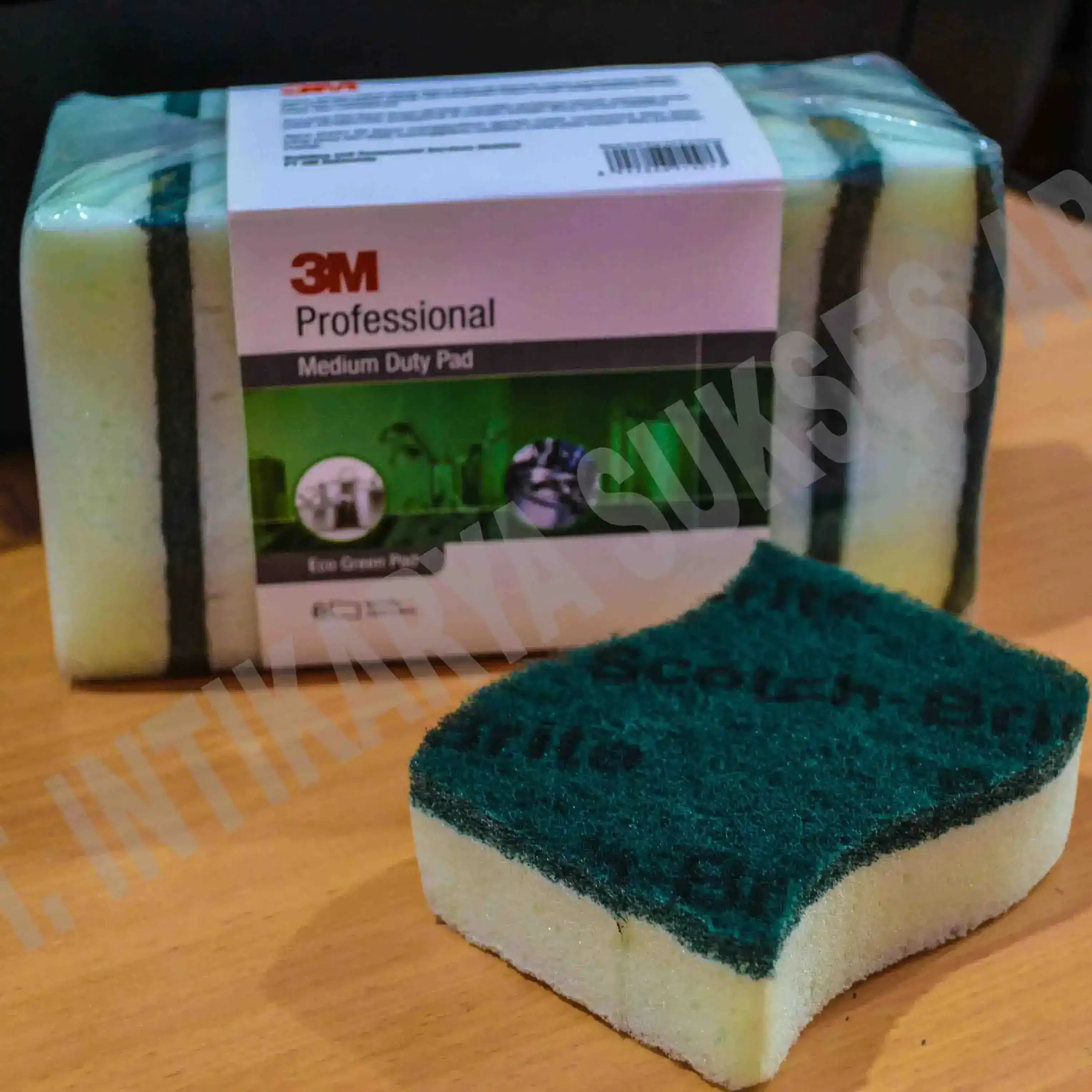 Handpad Economic Green 3.5 X 5 Inch 3M - Handpad Economic Green 3.5 X 5 Inch 3M, kombinasi sponge hijau dan pad aqua green untuk pembersihan sehari-hari.
