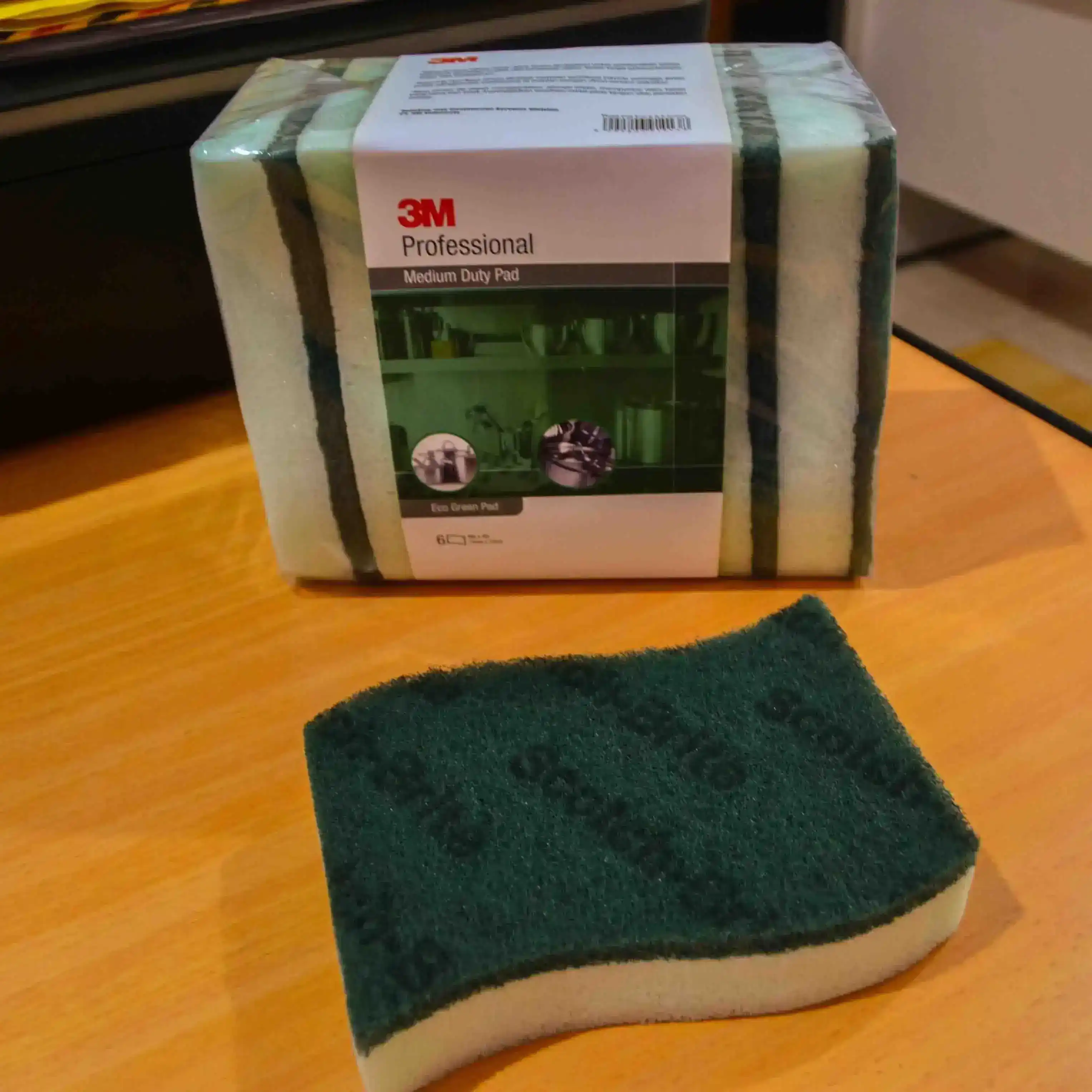 Handpad Economic Green 6 X 9 Inch 3M - Handpad Economic Green 6 X 9 Inch 3M, ukuran lebih besar untuk membersihkan area yang lebih luas di dapur dan area lainnya.